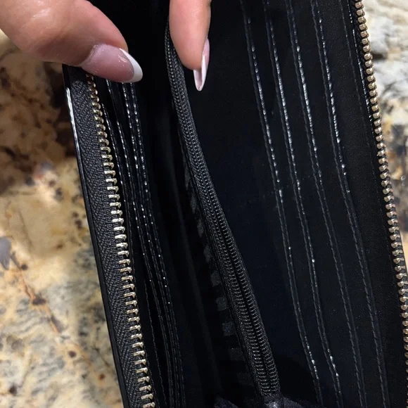 Victoria's Secret Floral Black Wallet - Picture 5 of 6